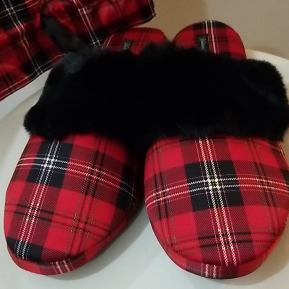 Victoria's Secret Other - Victoria Secret Slippers